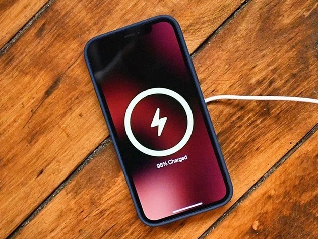 饶河苹果手机维修分享iPhone 12可以随便充电吗 